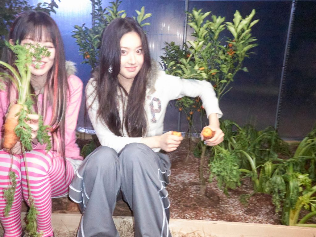 키키 KiiiKiii 공홈 'BTG' 컨셉포토 | 인스티즈