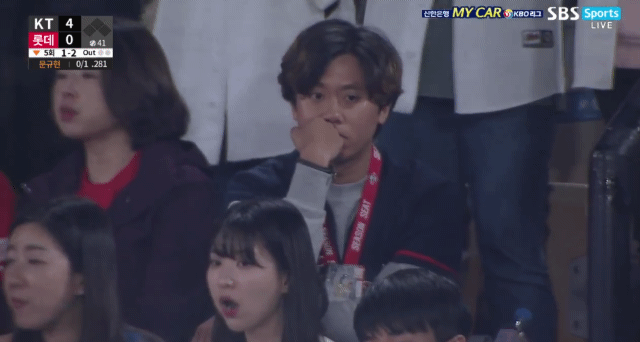 롯데팬 빡쳤을 때와 개빡쳤을 때.gif | 인스티즈