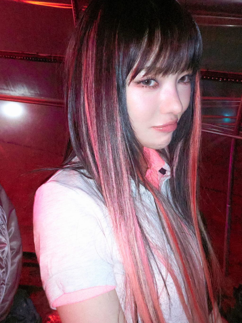 키키 KiiiKiii 공홈 'BTG' 컨셉포토 | 인스티즈