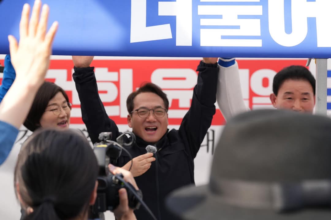 진심으로 기뻐하는 박선원 의원님ㅠ | 인스티즈