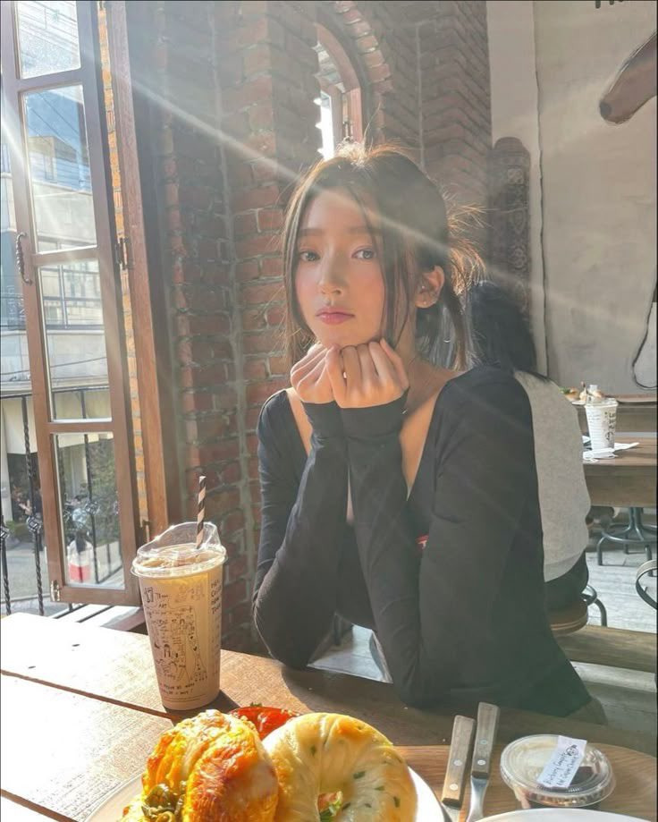 카페,음식점 남찍사 내가하도 뚝딱거려서 참고하려고 모은 포즈 | 인스티즈