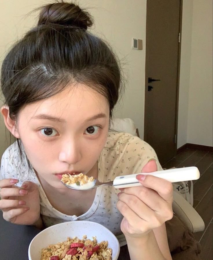 카페,음식점 남찍사 내가하도 뚝딱거려서 참고하려고 모은 포즈 | 인스티즈