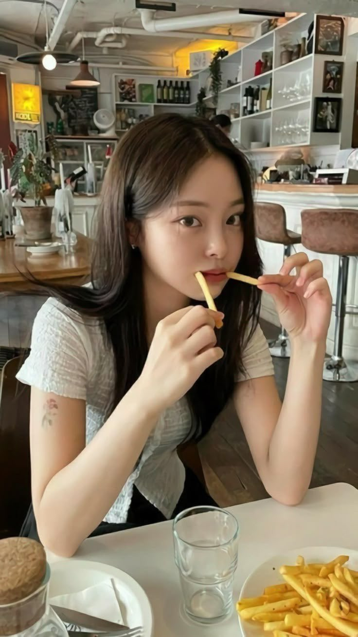 카페,음식점 남찍사 내가하도 뚝딱거려서 참고하려고 모은 포즈 | 인스티즈