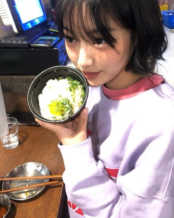 카페,음식점 남찍사 내가하도 뚝딱거려서 참고하려고 모은 포즈 | 인스티즈