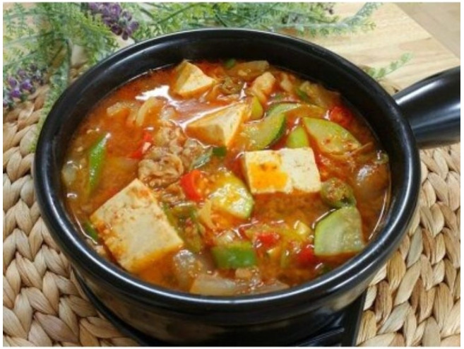 콘치즈 안주는 횟집vs된장찌개 안주는 고깃집 | 인스티즈