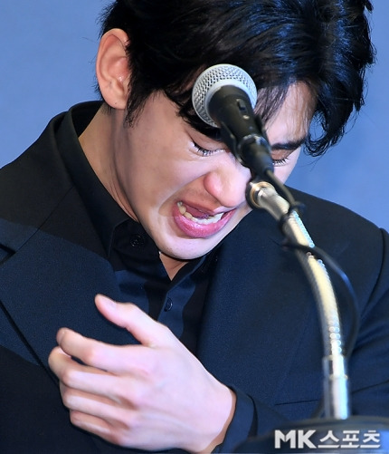 김수현의 눈물 | 인스티즈