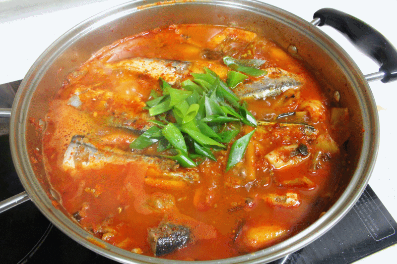 방석아 김치찌개 끓였다~ 나와서 밥 먹어!!! | 인스티즈