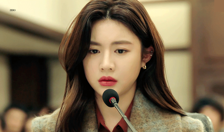 배우 고윤정 살 조금 쪘었다는 드라마 로스쿨 시절.gif | 인스티즈