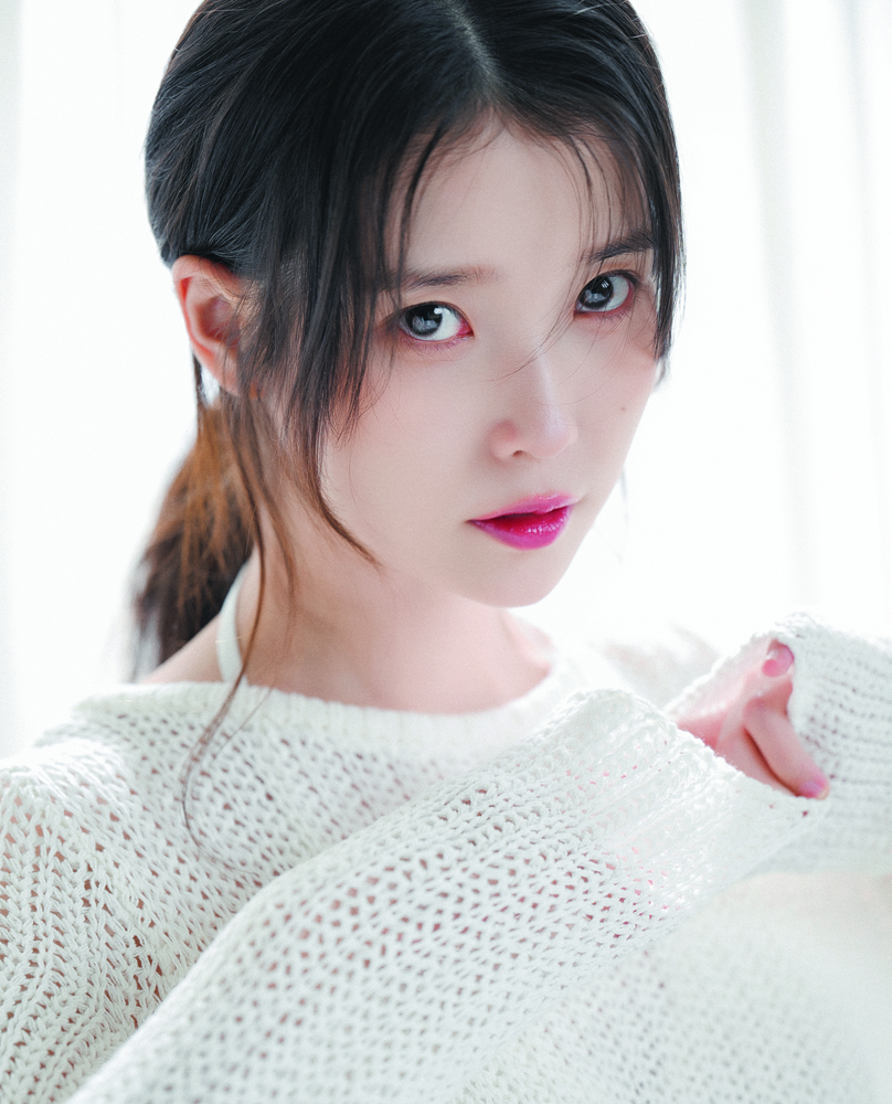 배우 아이유가 맡아온 배역들에게 가수 아이유가 노래를 선물한다면 | 인스티즈