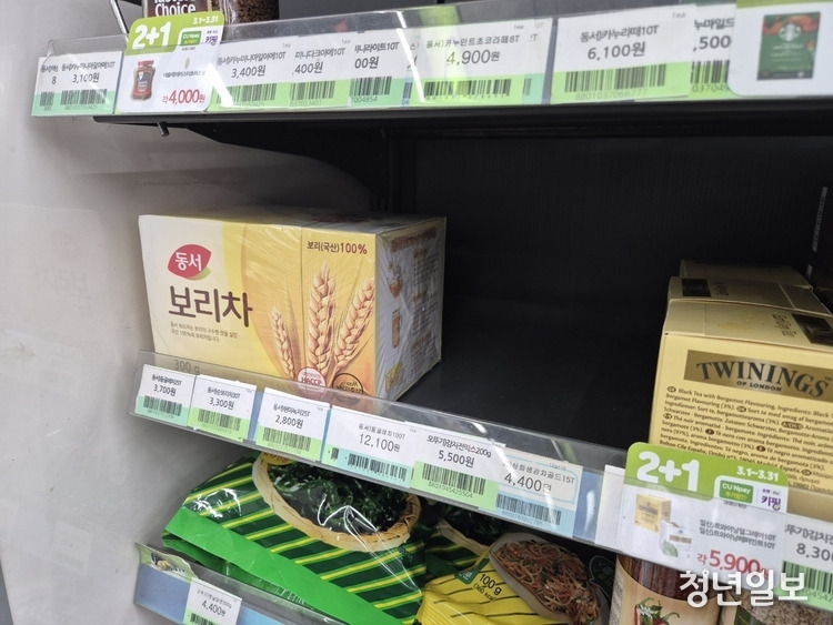 "원재료 공급 불안에"…동서식품, '보리차' 제품 수급 빨간불(?) | 인스티즈
