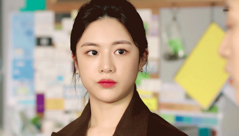 배우 고윤정 살 조금 쪘었다는 드라마 로스쿨 시절.gif | 인스티즈