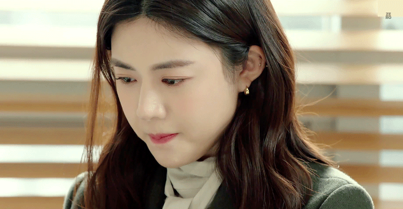 배우 고윤정 살 조금 쪘었다는 드라마 로스쿨 시절.gif | 인스티즈