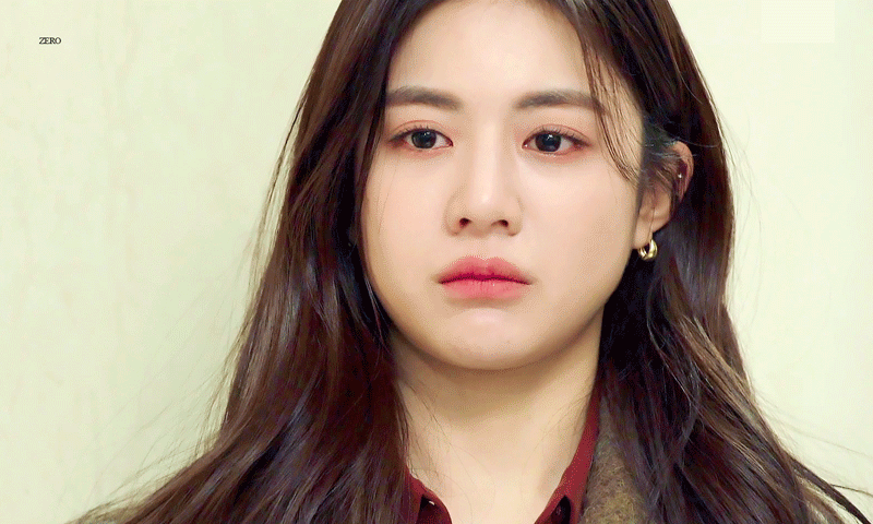 배우 고윤정 살 조금 쪘었다는 드라마 로스쿨 시절.gif | 인스티즈