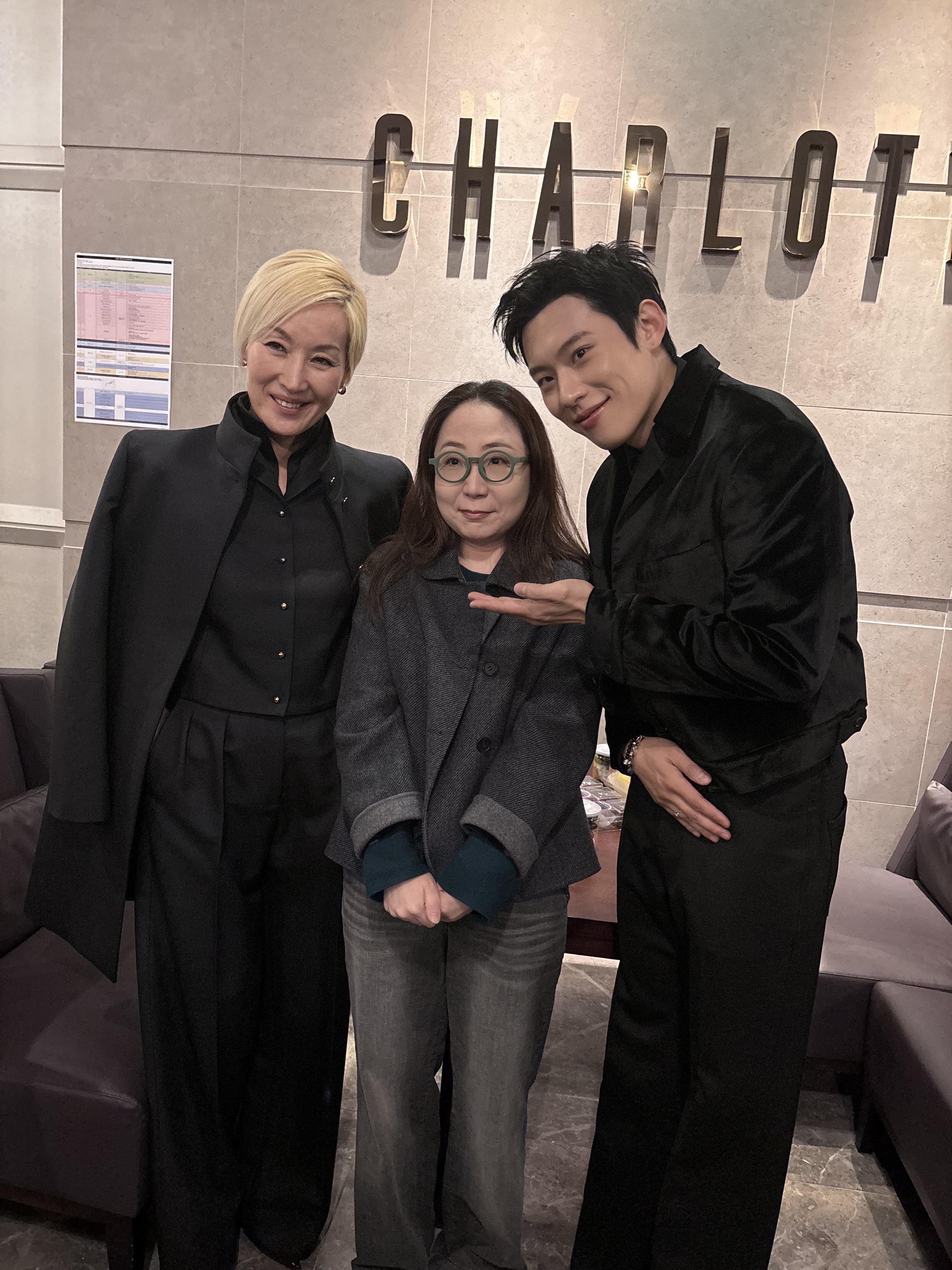  영화 파과 이혜영&amp;김성철과 사진 찍은 구병모 작가
