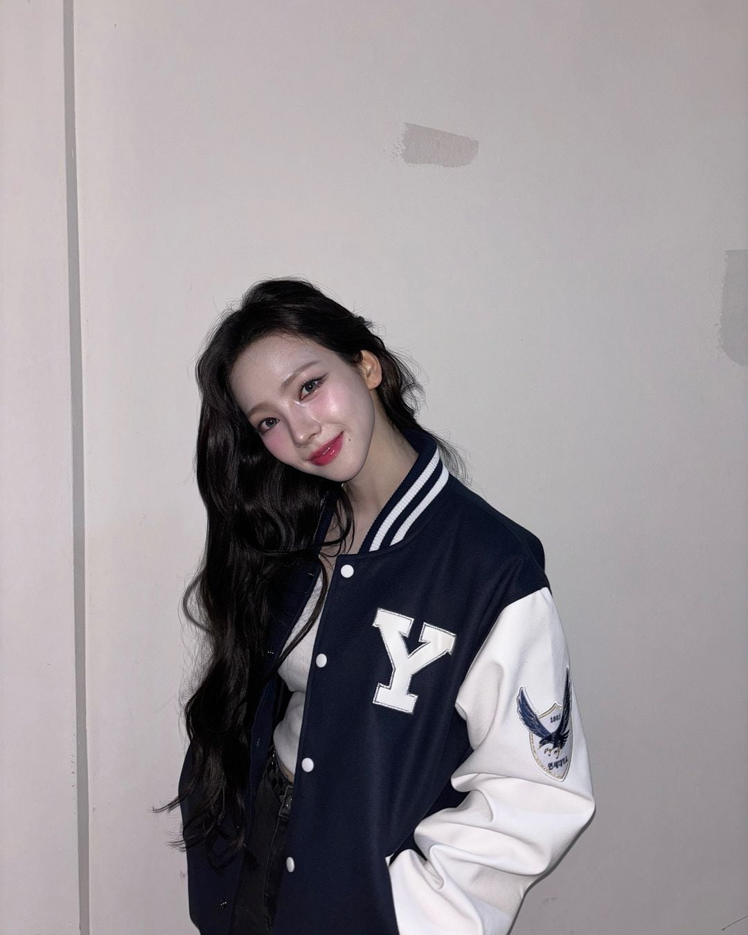 카리나에게 폰뺏긴 연대생 gif | 인스티즈