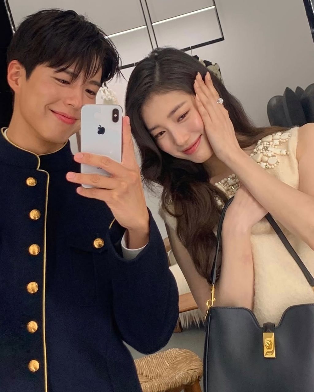 박보검 셀린느 행사 사진 업뎃 (with 수지 투샷 셀카) | 인스티즈