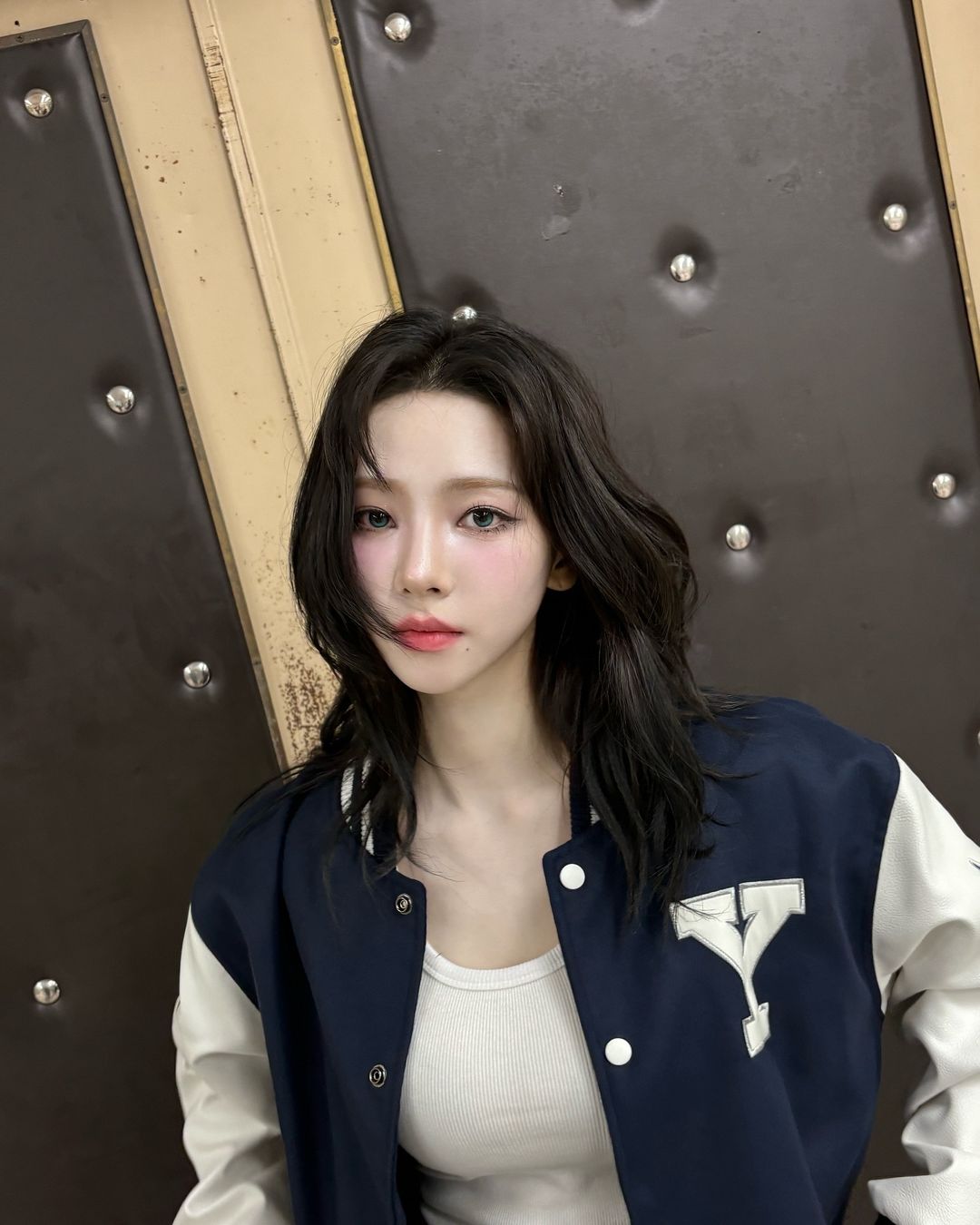 카리나에게 폰뺏긴 연대생 gif | 인스티즈