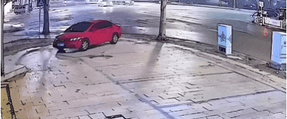  도주하다 숨기 실패...gif