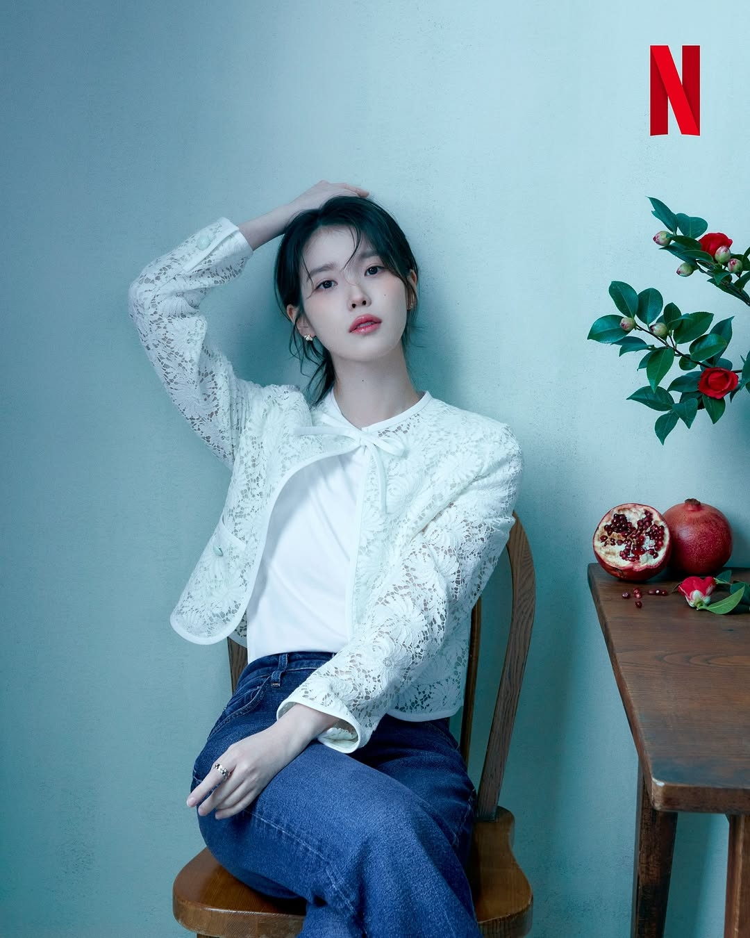 넷플릭스 '두 시절의 애순' 아이유 x 문소리 '두 시절의 관식' 박보검 x 박해준 화보 공개 | 인스티즈