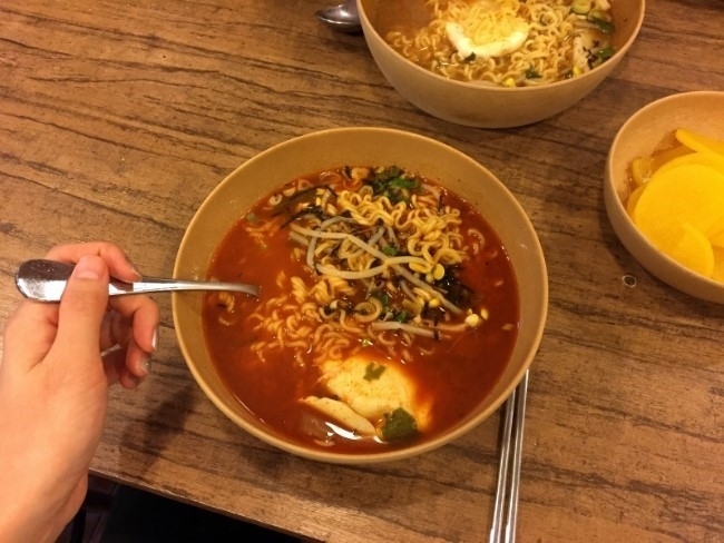 명동 틈새라면 본점 | 인스티즈