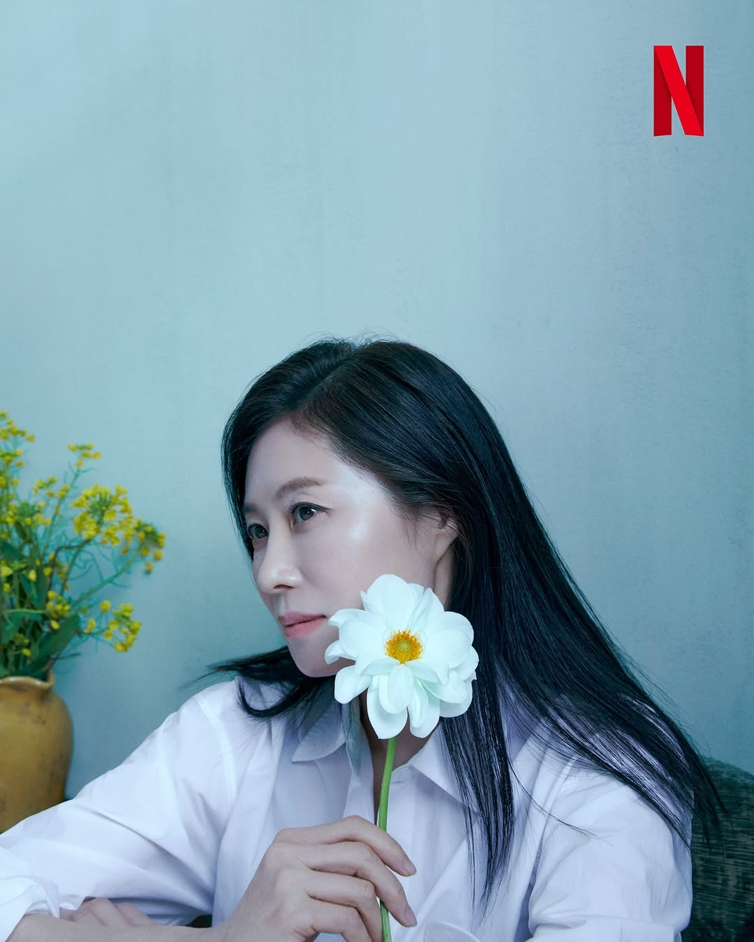넷플릭스 '두 시절의 애순' 아이유 x 문소리 '두 시절의 관식' 박보검 x 박해준 화보 공개 | 인스티즈