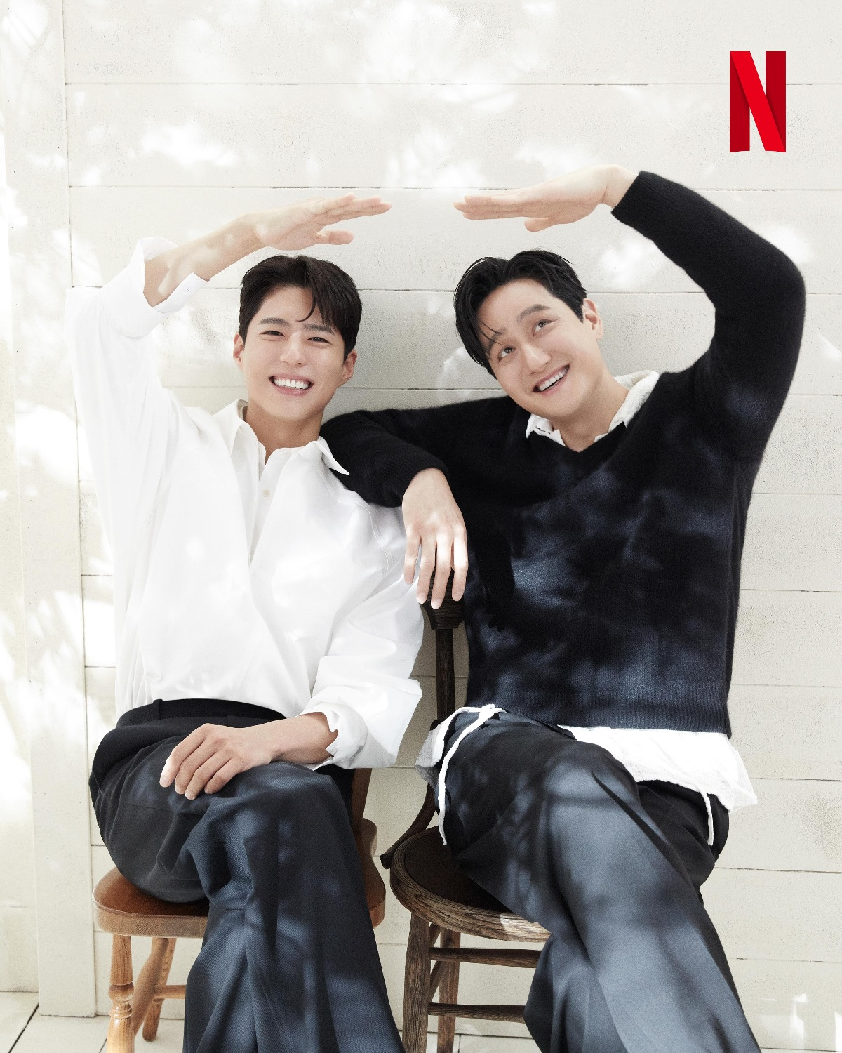 넷플릭스 '두 시절의 애순' 아이유 x 문소리 '두 시절의 관식' 박보검 x 박해준 화보 공개 | 인스티즈
