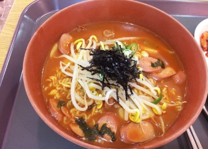  명동 틈새라면 본점