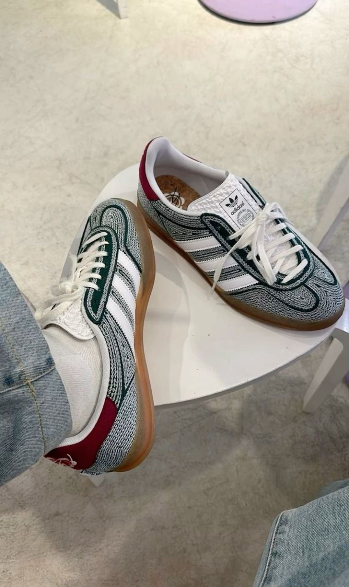 발 끝에서 피어나는 봄🌷 봄 내음 가득 담은 신발들 👟🩰 | 인스티즈