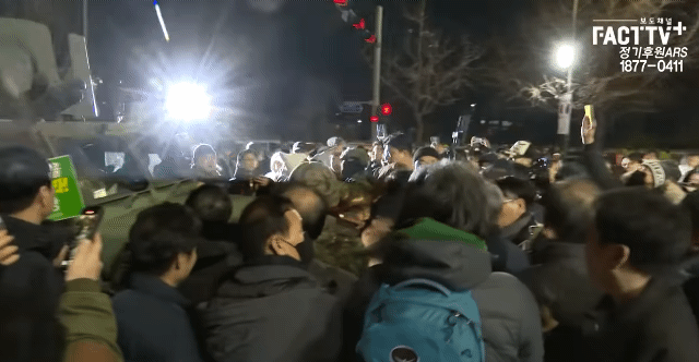 계엄 이후로 아직까지도 제일 신기하다고 느껴지는게 있는데 | 인스티즈