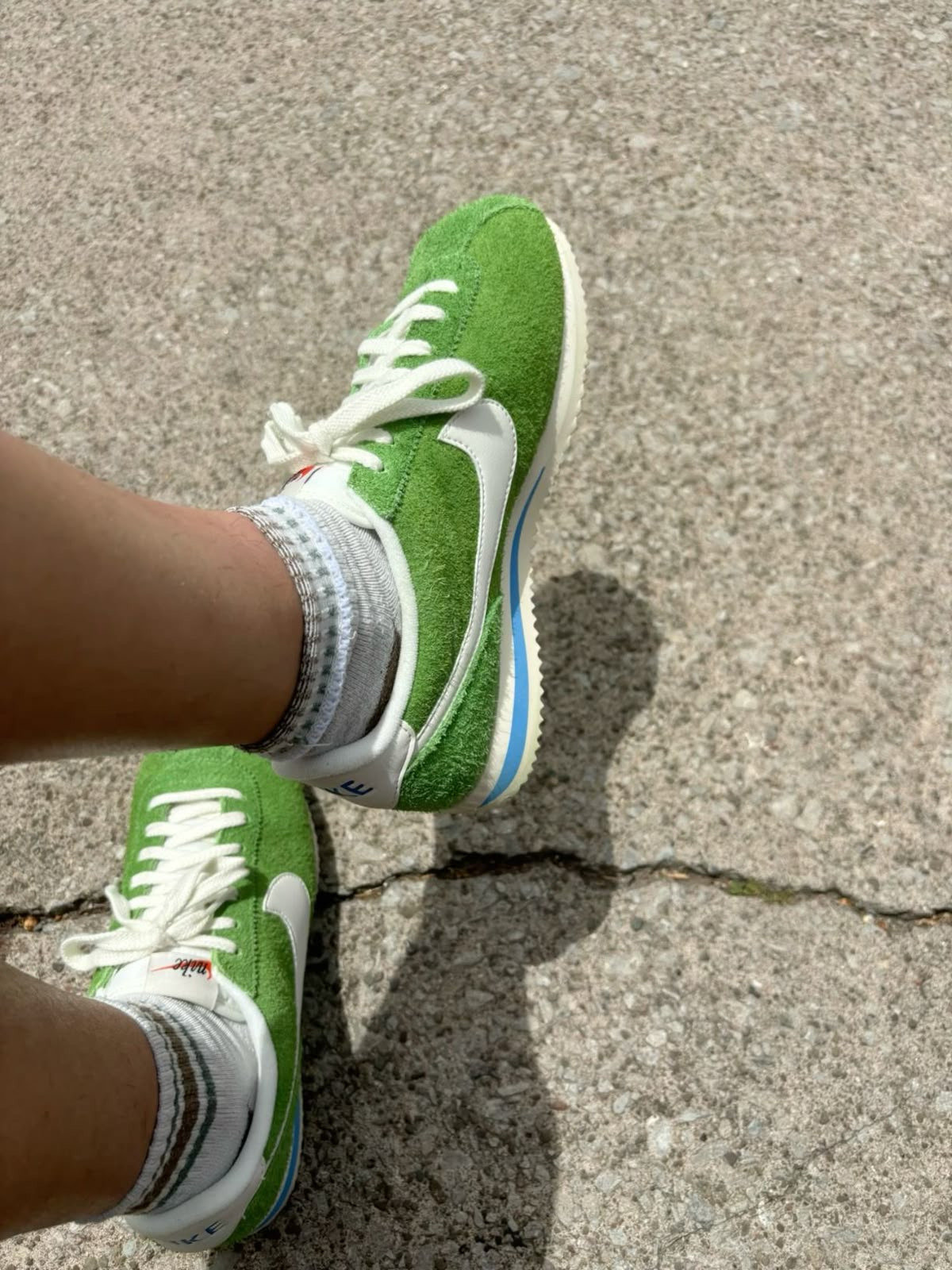 발 끝에서 피어나는 봄🌷 봄 내음 가득 담은 신발들 👟🩰 | 인스티즈