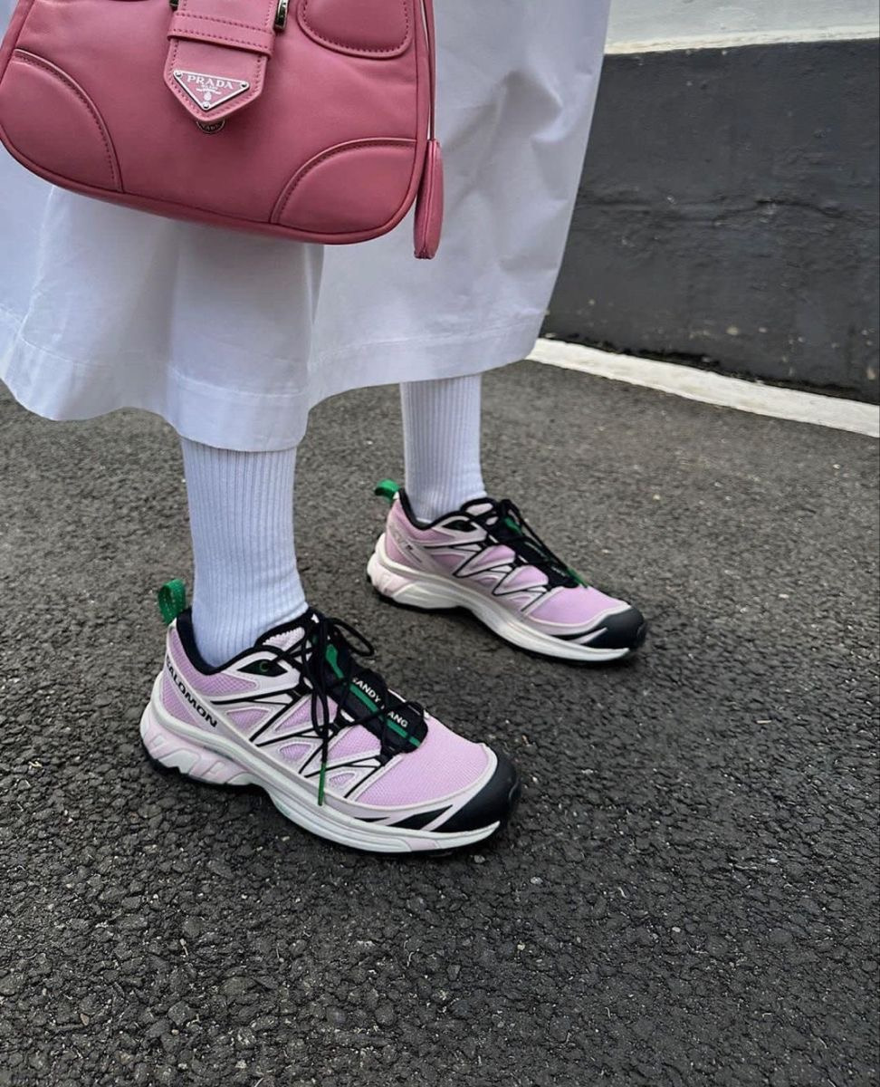 발 끝에서 피어나는 봄🌷 봄 내음 가득 담은 신발들 👟🩰 | 인스티즈