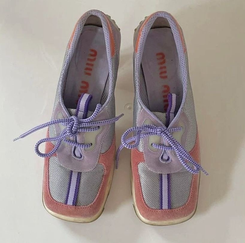 발 끝에서 피어나는 봄🌷 봄 내음 가득 담은 신발들 👟🩰 | 인스티즈