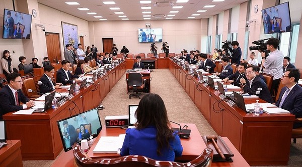 전력망확충·고준위방폐장·해상풍력 '에너지 3법' 본회의 통과 (한국전력 송전 사업 민영화) | 인스티즈