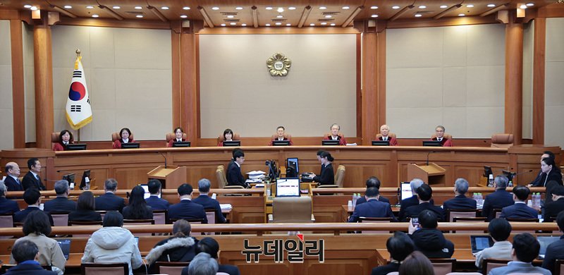 기각 외치던 헌법학자들 | 인스티즈