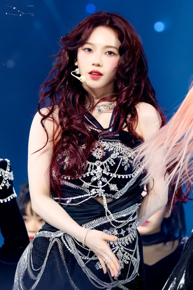 (스압)쫌 많이 예쁜 에스파 카리나.jpgif | 인스티즈
