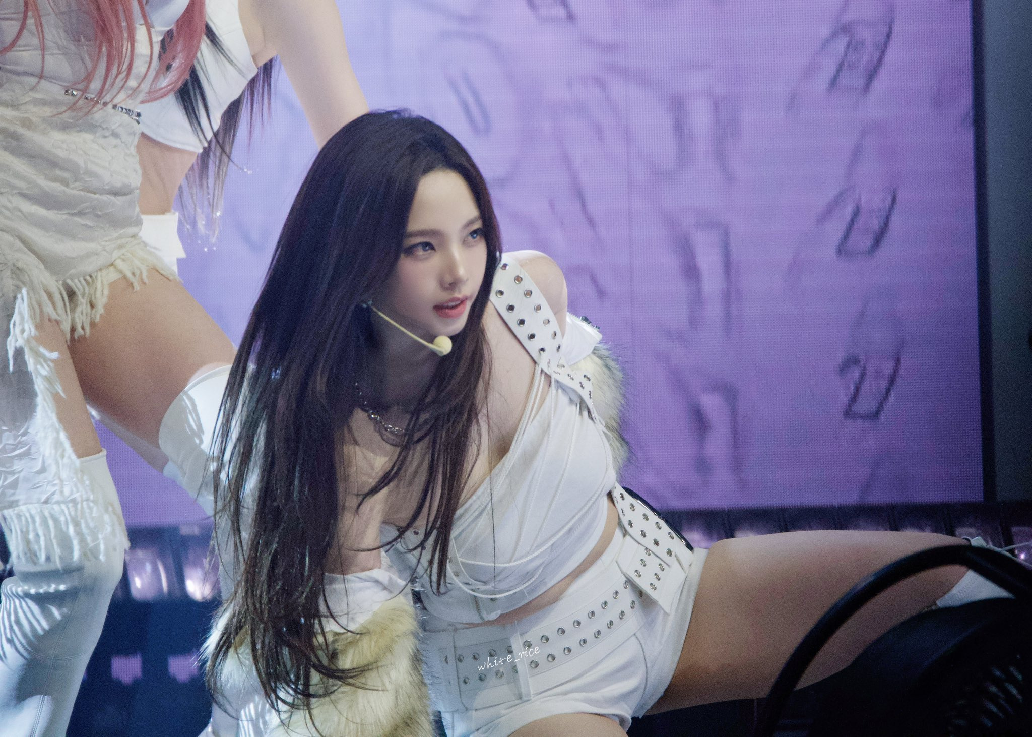(스압)쫌 많이 예쁜 에스파 카리나.jpgif | 인스티즈