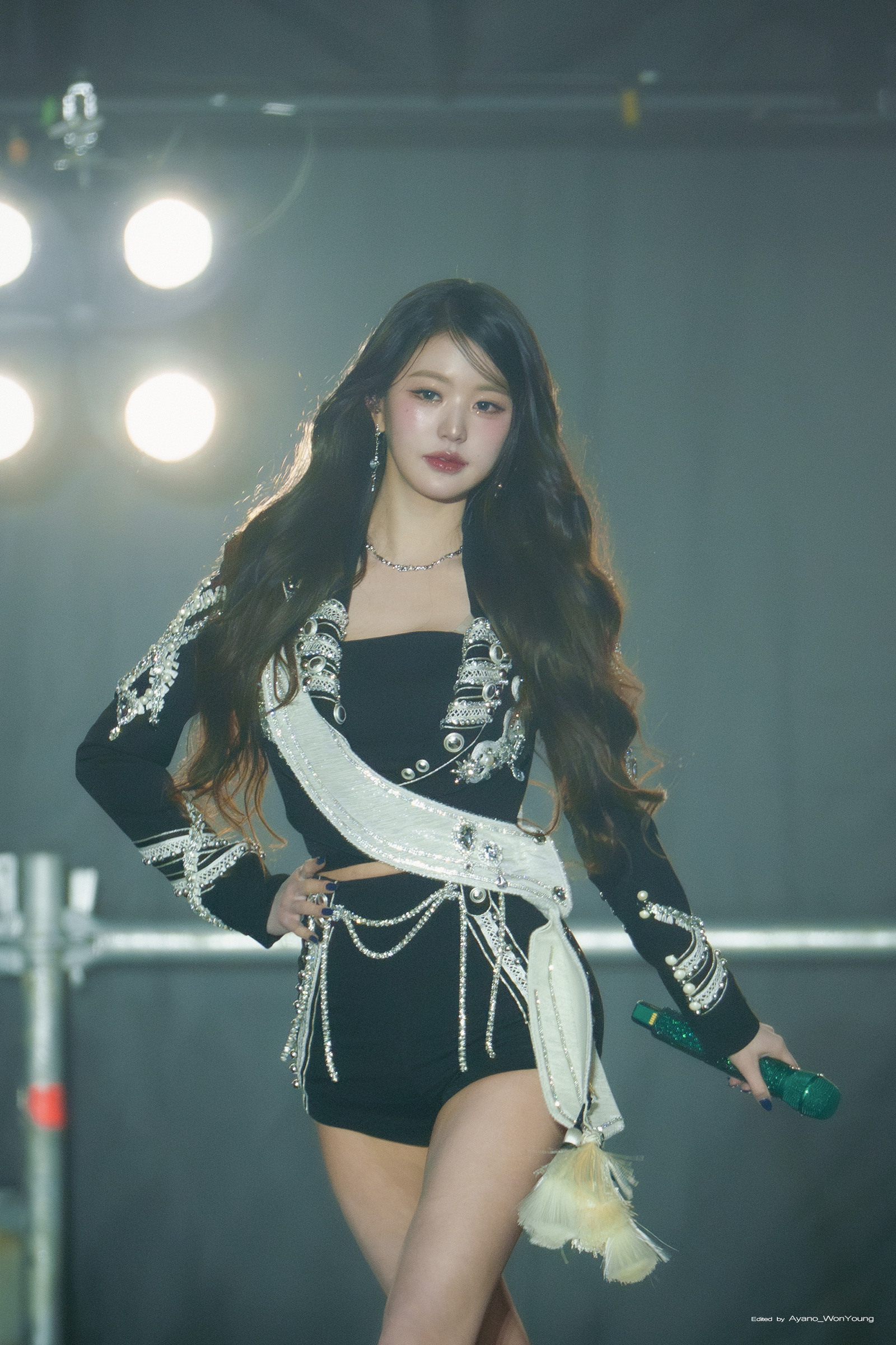  오늘자 아이브 팬콘 DAY 1 장원영 고화질 짤1