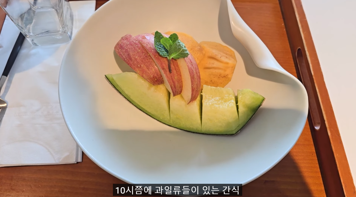 1,300만원 쓴 유튜버 | 인스티즈