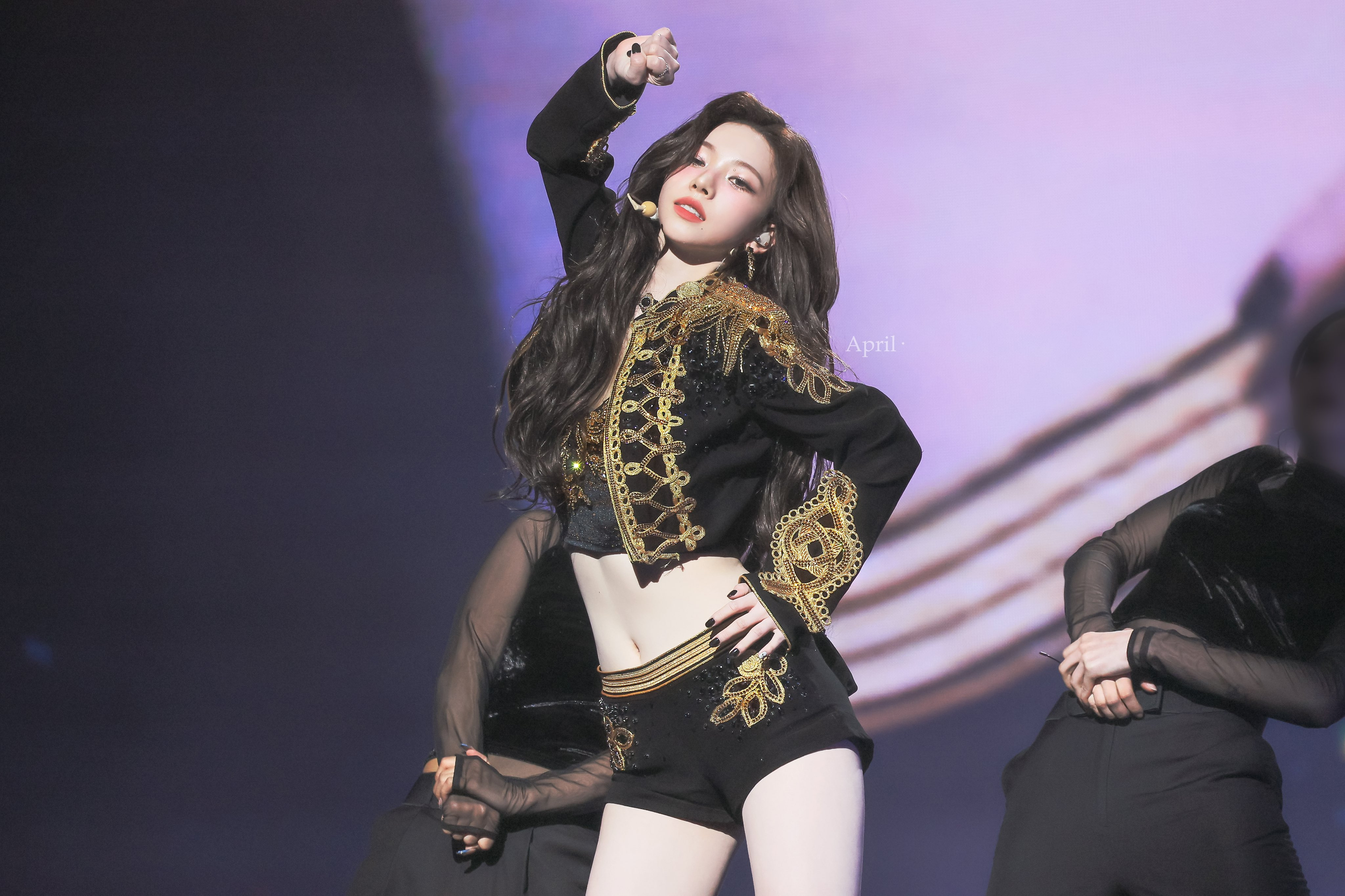 (스압)쫌 많이 예쁜 에스파 카리나.jpgif | 인스티즈