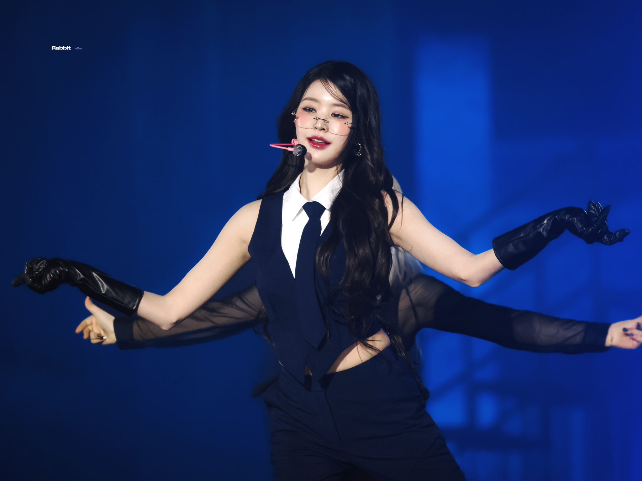 오늘자 아이브 팬콘 DAY 1 장원영 고화질 짤 | 인스티즈