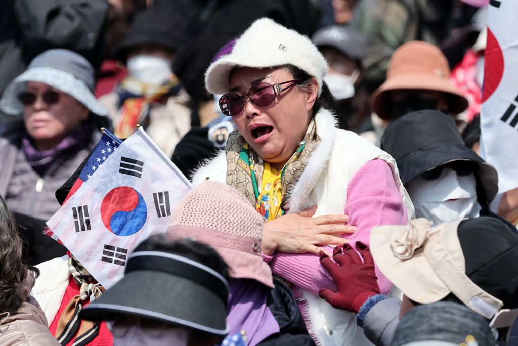 윤석열 파면 후 울음바다가 된 극우 집회SK하이닉스 현재 주가 | 인스티즈