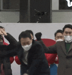 솔직히 계엄만 안 했어도 5년은 채웠을 새끼... | 인스티즈