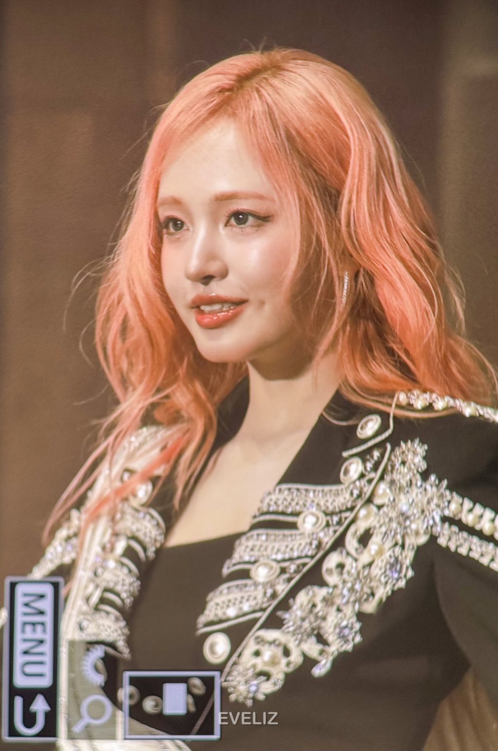 데뷔이래 처음으로 앞머리 까고 공연하는 아이브 리즈 | 인스티즈