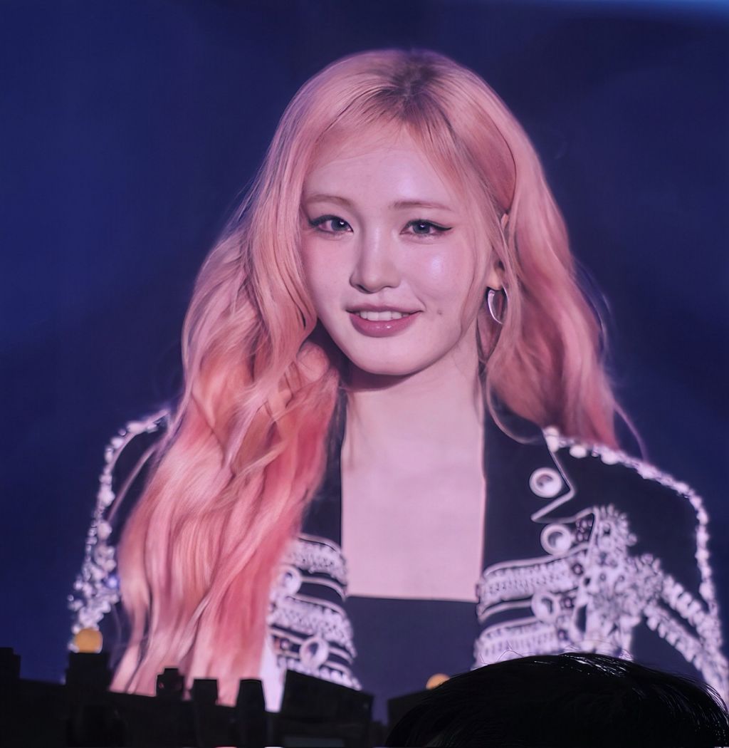 데뷔이래 처음으로 앞머리 까고 공연하는 아이브 리즈 | 인스티즈