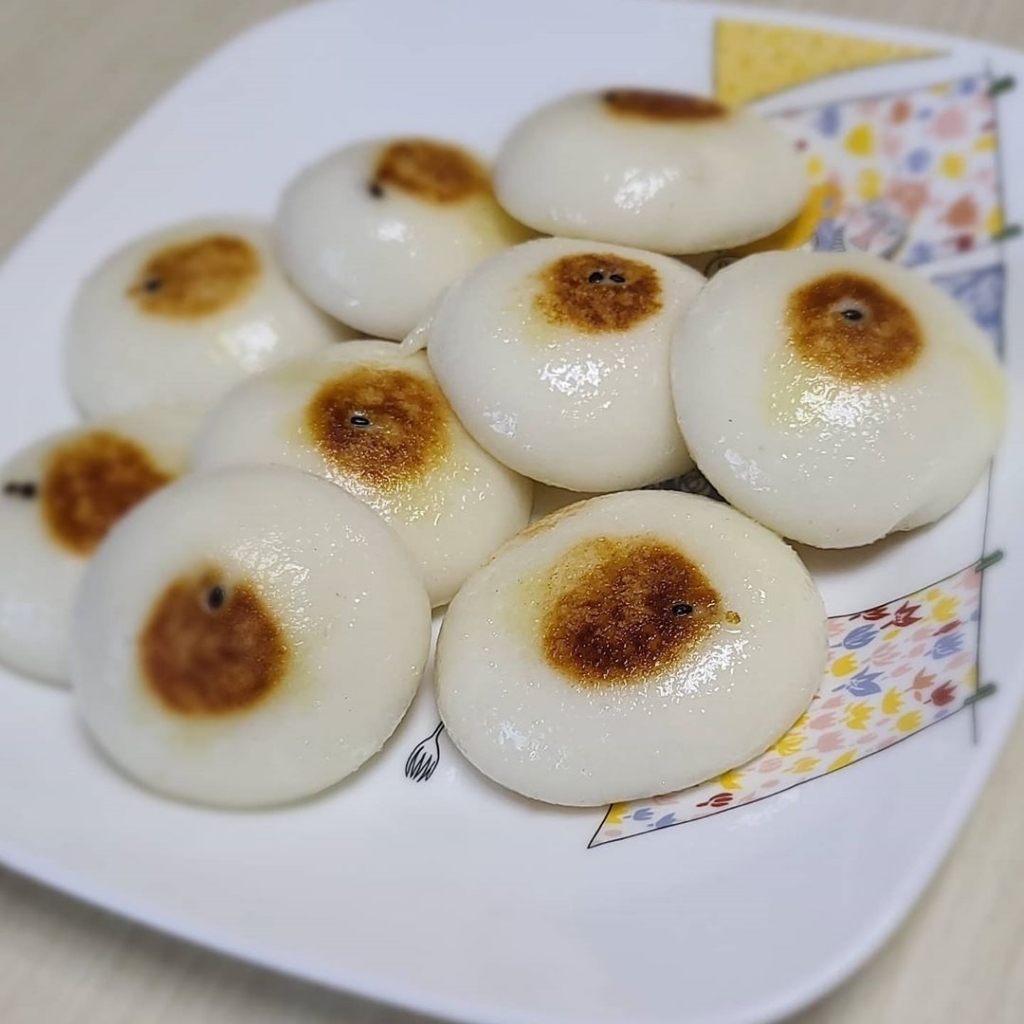 일단 구우면 2배로 짱맛이라는 떡 | 인스티즈