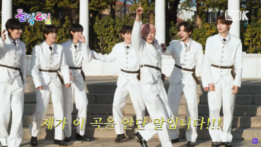 SM 노래에 영혼이 반응하는거 같은 남돌...jpg | 인스티즈