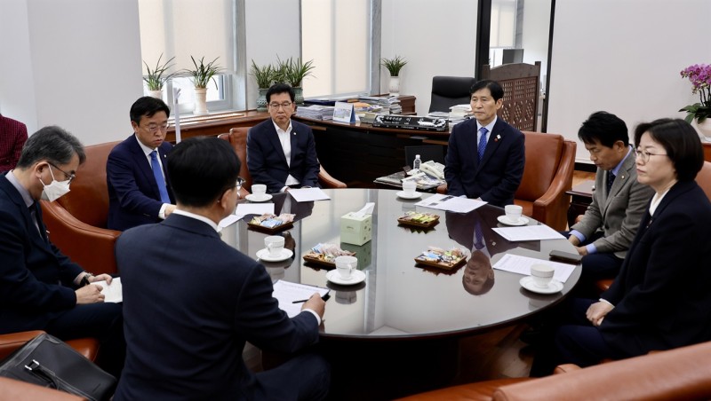 경찰청 경비국장, 정혜경 의원에 '강경 진압' 사과 | 인스티즈
