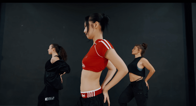 코첼라 제니 출연 대비 만트라 한국어 가사 맹연습하기 (feat.승헌쓰만큼 부르기 목표) | 인스티즈