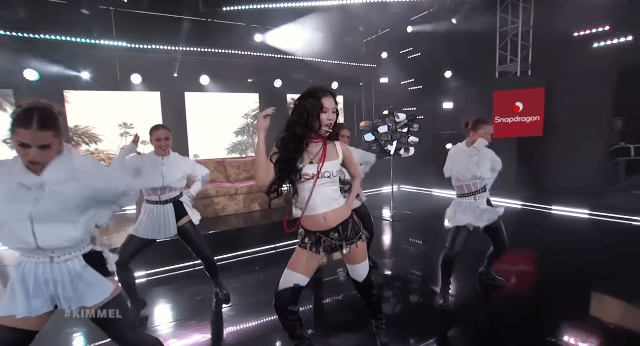 코첼라 제니 출연 대비 만트라 한국어 가사 맹연습하기 (feat.승헌쓰만큼 부르기 목표) | 인스티즈