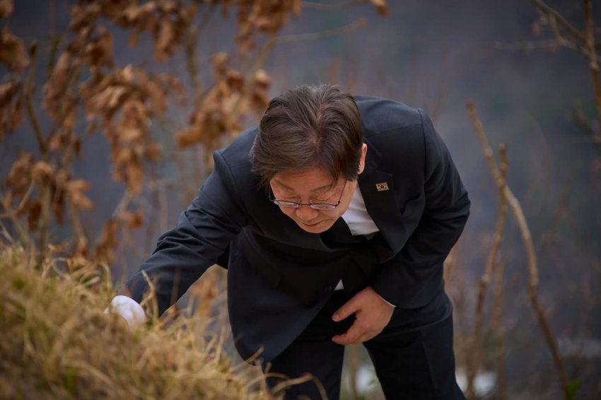 대선 시작 전 부모님 뵈러 간 이재명 | 인스티즈